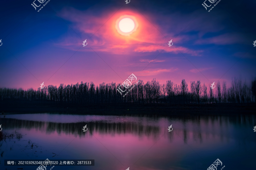 太阳彩云湖