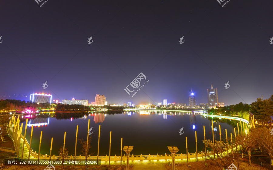 玉龙湖夜景