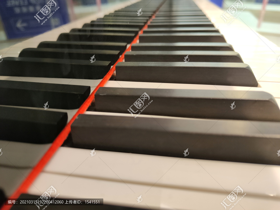 钢琴背景
