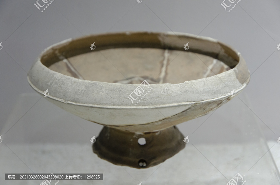 新石器时代陶盆