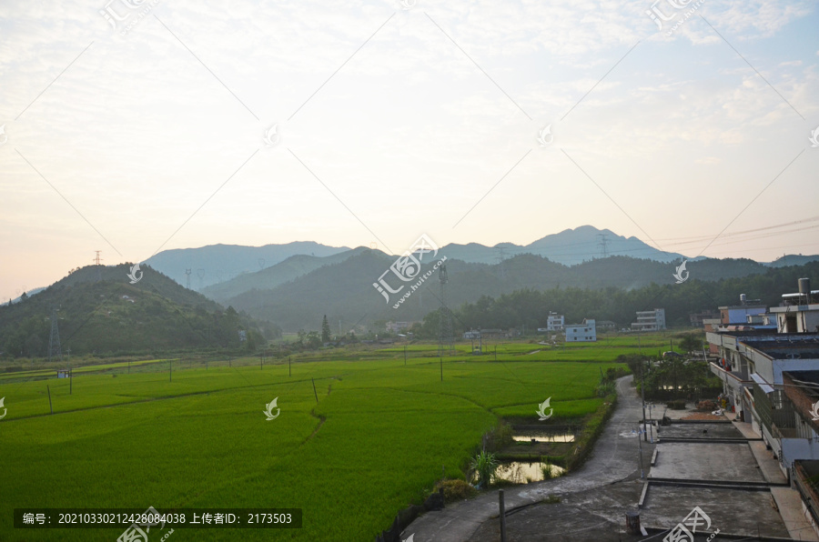 农村早晨