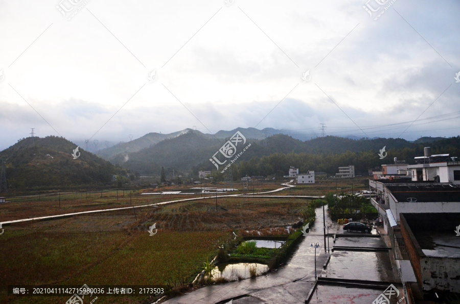 雨后乡村