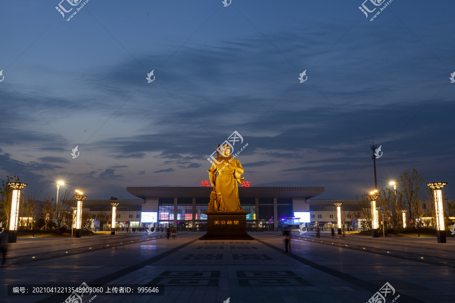 运城北站夜景