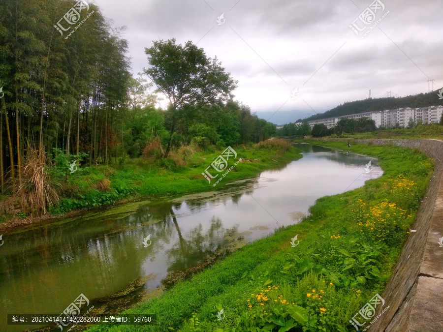 河畔美景