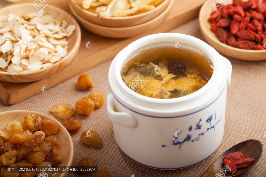花旗參烏雞湯