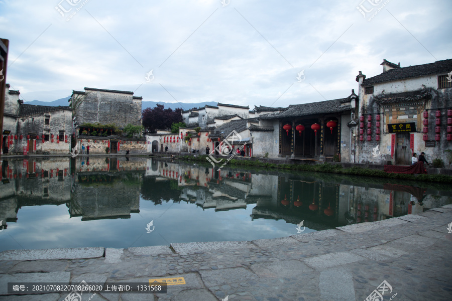 皖南宏村风景区的月沼