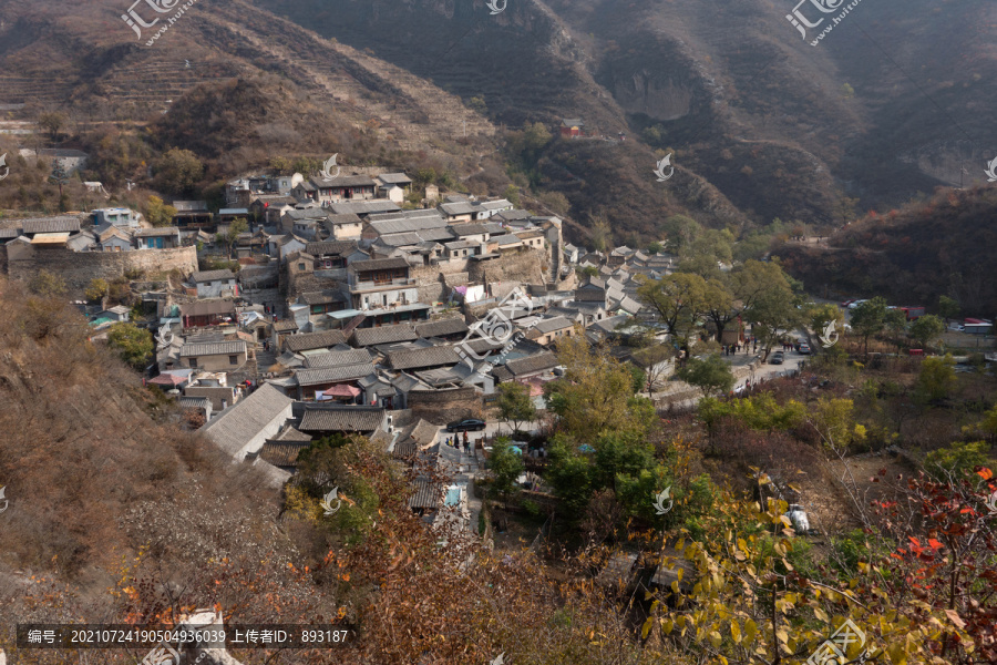 俯视北京明清古村爨底下全貌