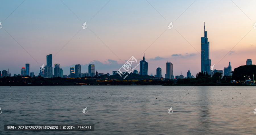 夏季玄武湖夜景