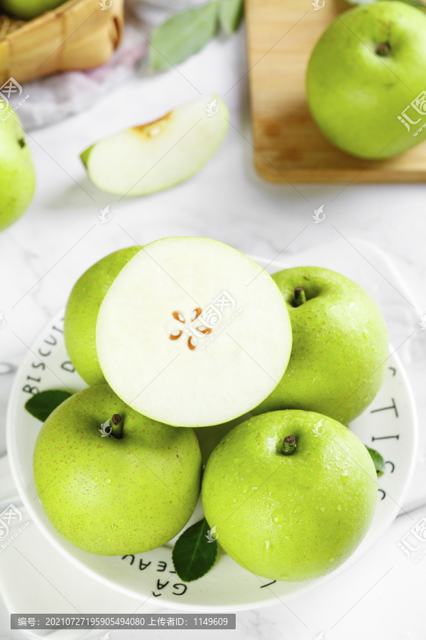 盘子里的砀山苹果梨