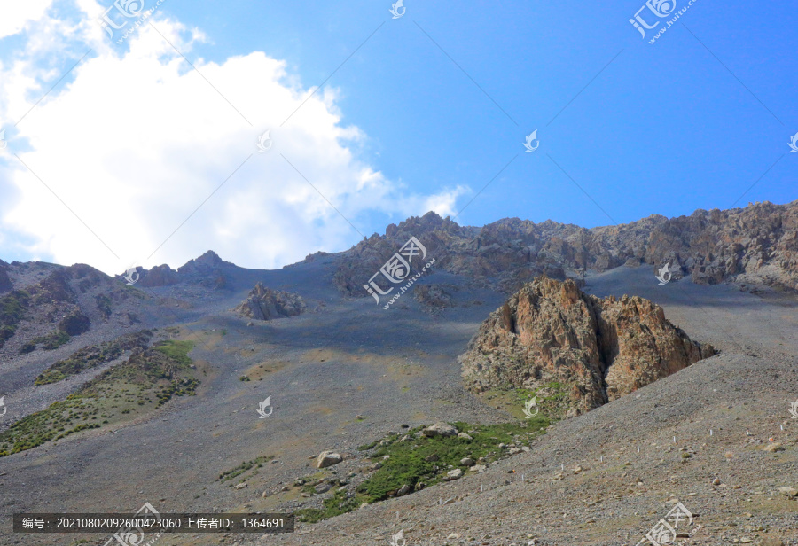 青海青藏高原岗什卡雪山