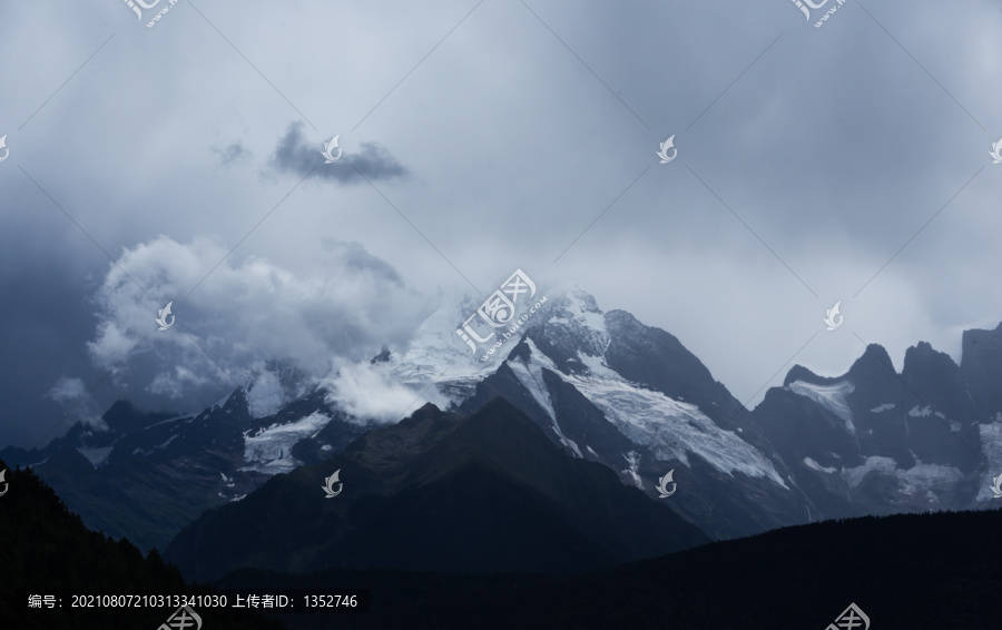 梅里雪山