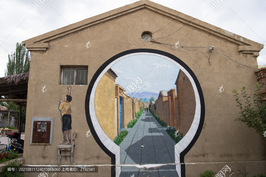 中国新疆伊犁特克斯离街民俗墙绘
