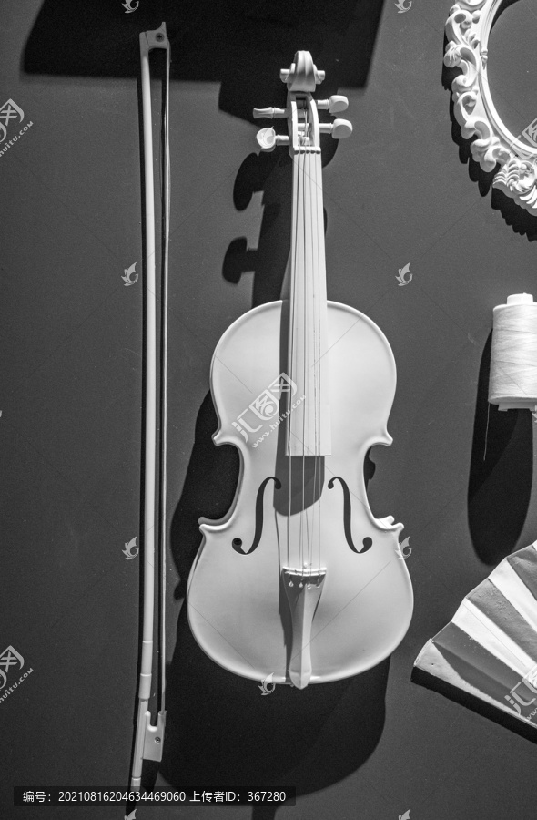 小提琴石膏模型