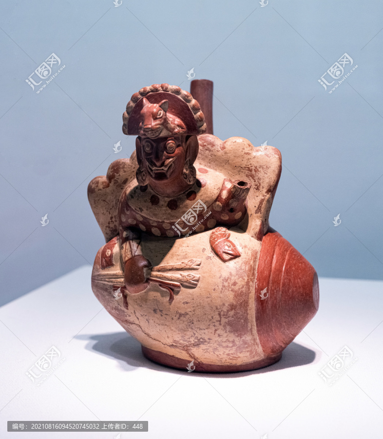 秘鲁神人形陶瓶