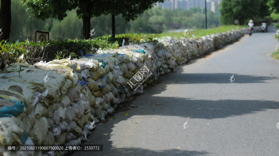 防汛沙袋堤坝