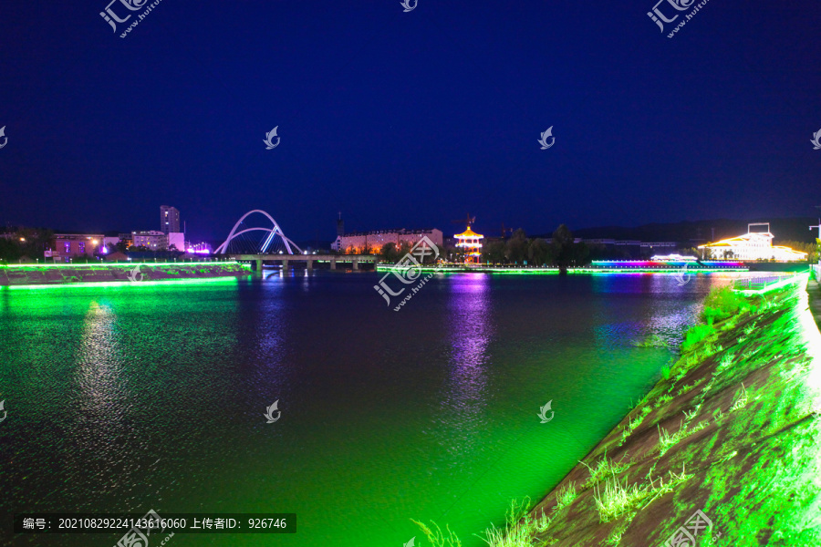 海兰江夜景