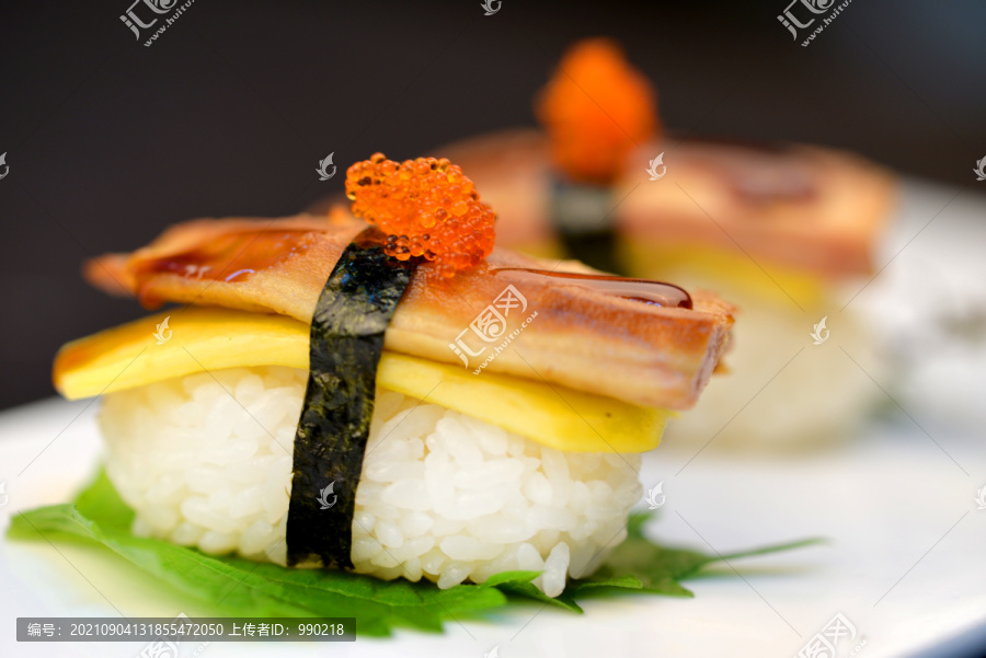 鹅肝芒果握寿司