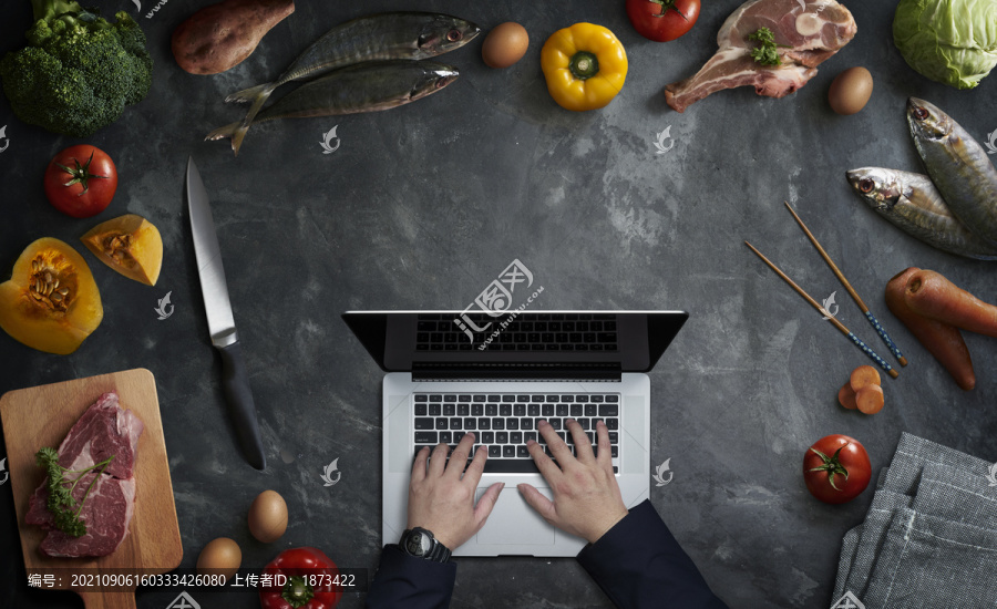 新鮮魚肉蔬果筆電擺設生活美感邊框海報