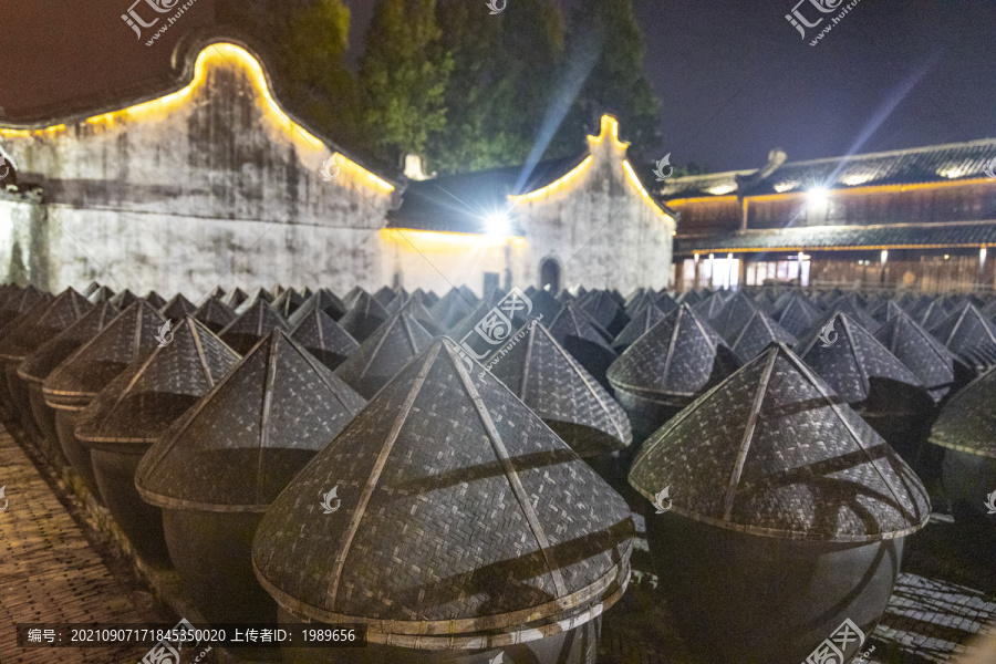 乌镇酱园夜景