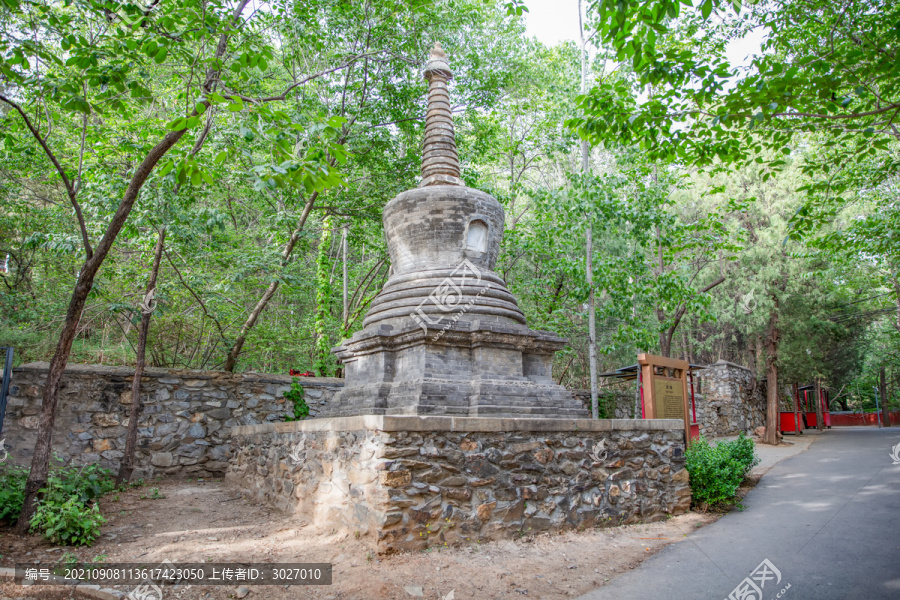 潭柘寺虎塔