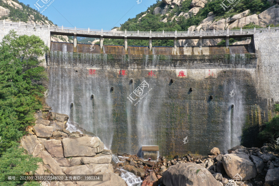 青岛崂山龙潭水库龙潭瀑布