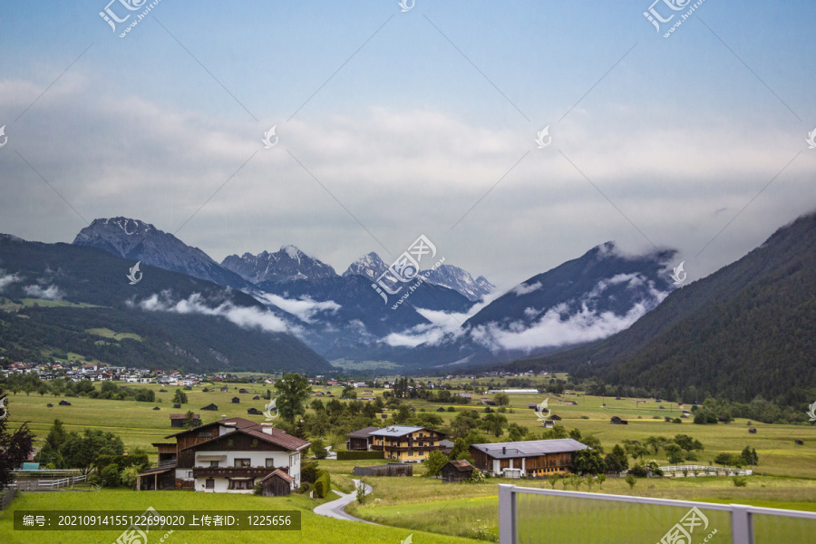 瑞士高山草甸田园风光18