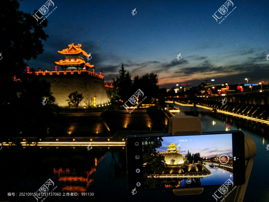 西安城墙夜景画中画