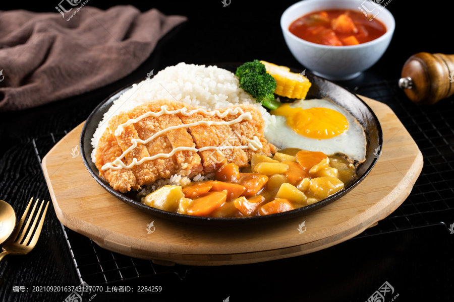 鐵板咖喱鐵板豬排飯