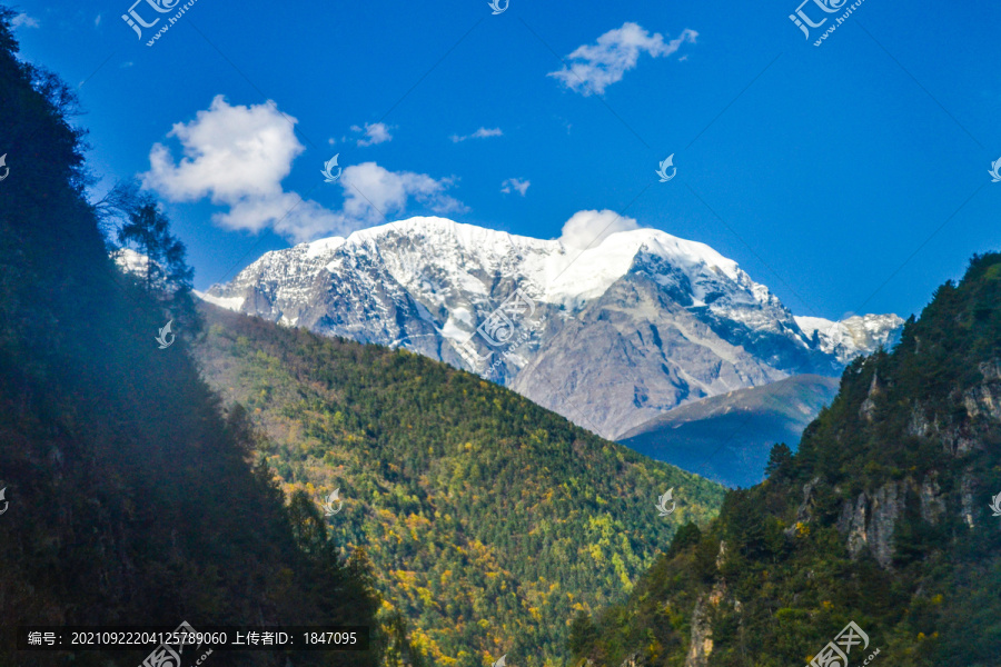 贡嘎雪山