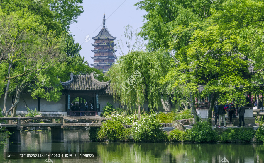 苏州拙政园北寺塔景观