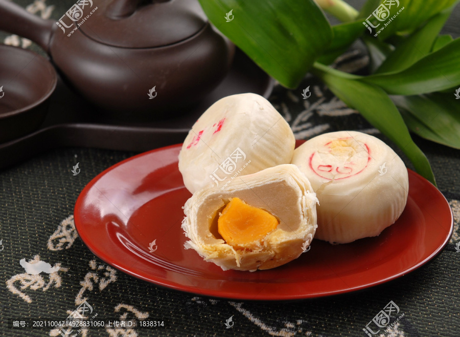 苏式蛋黄月饼
