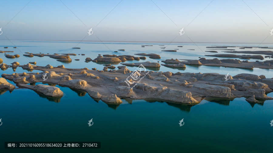 青海水上雅丹景区实拍