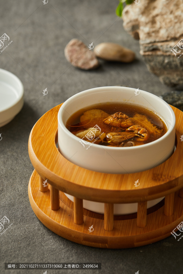松茸土雞湯