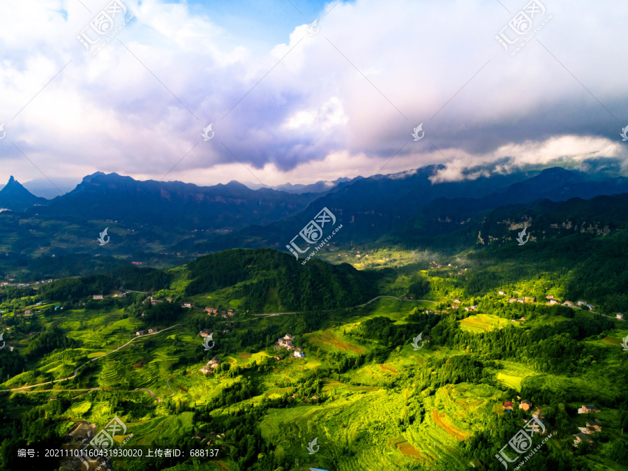 金佛山云海山王坪重庆风景盘山路