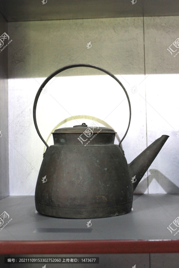 黄铜茶壶