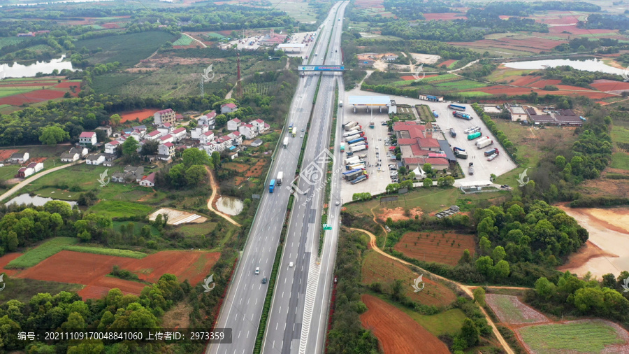 航拍沪昆高速公路