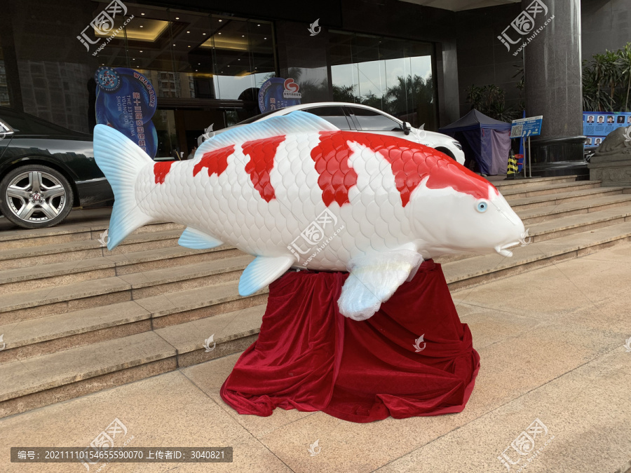 锦鲤鱼雕像
