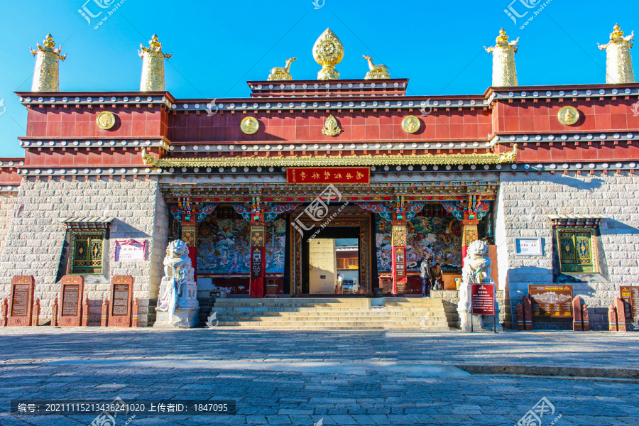 云南噶丹松赞林寺