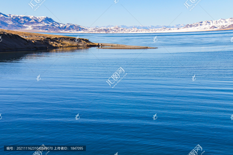 赛里木湖冬景