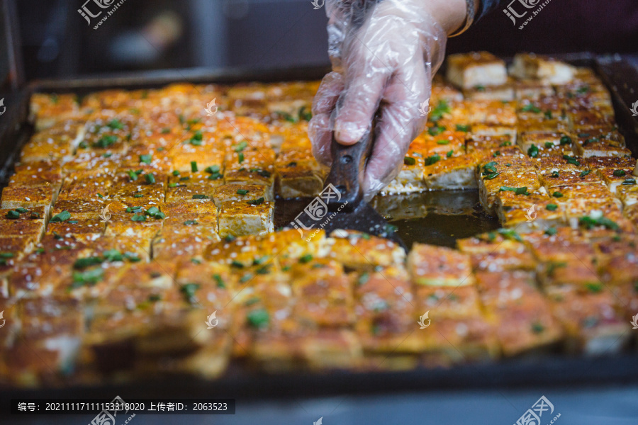 夜市小吃煎豆腐