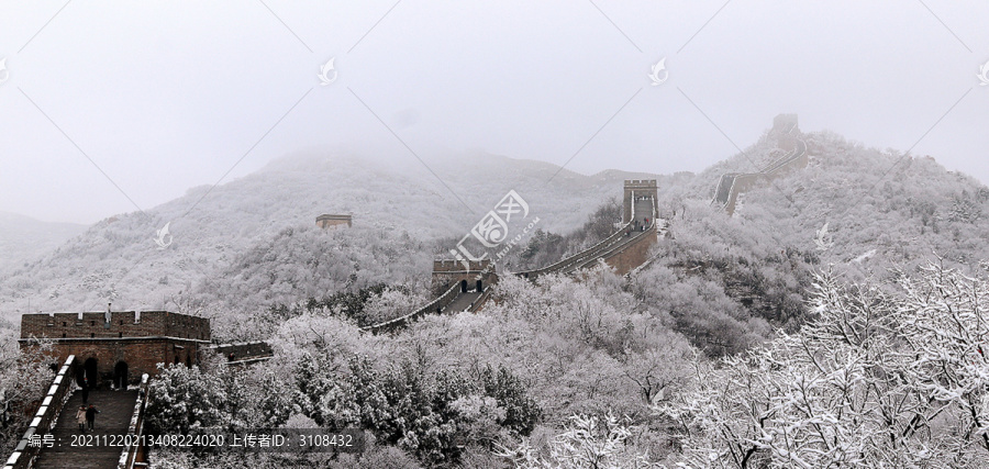 雪中长城