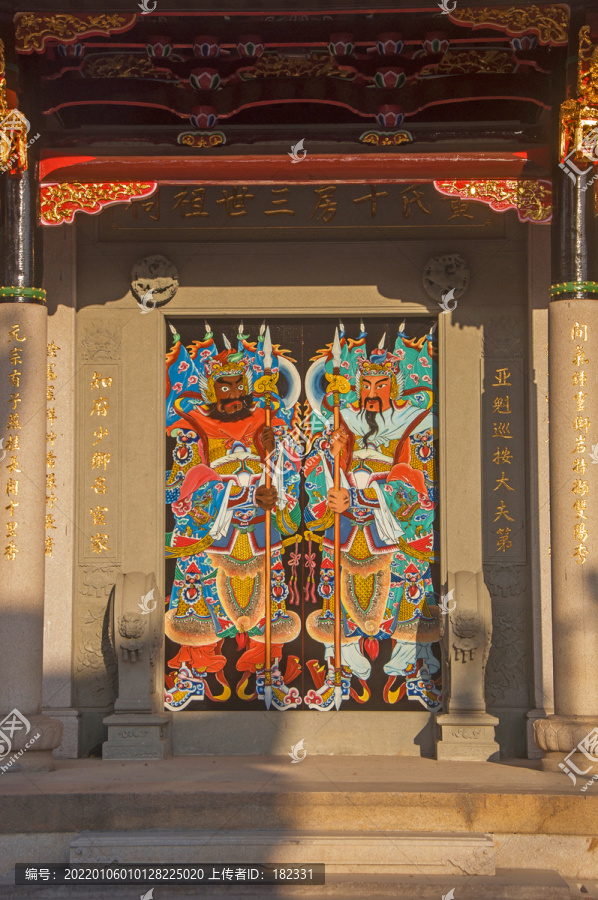 中国传统大门及门神
