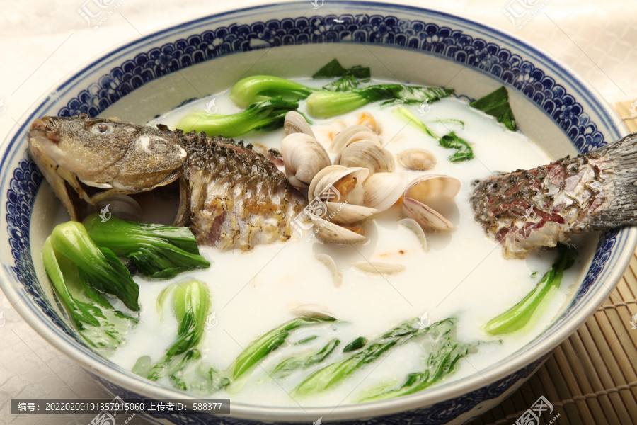 鯽魚湯鯽魚濃湯