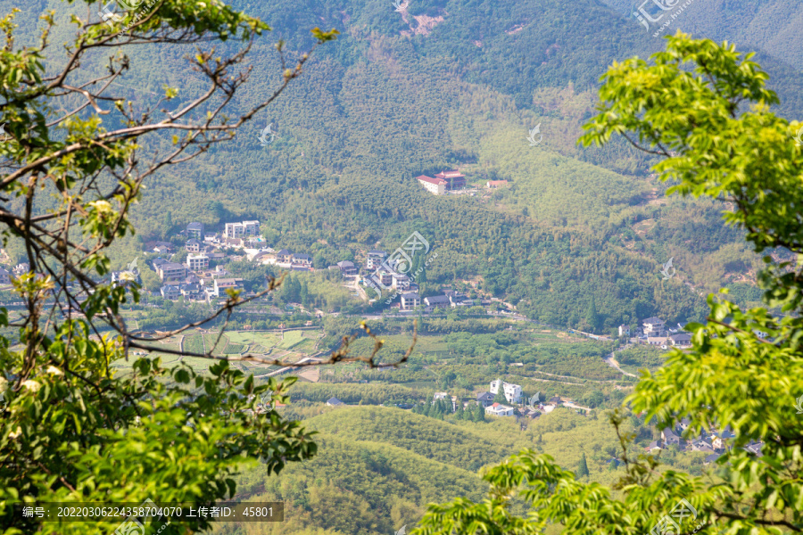 大山里的村落