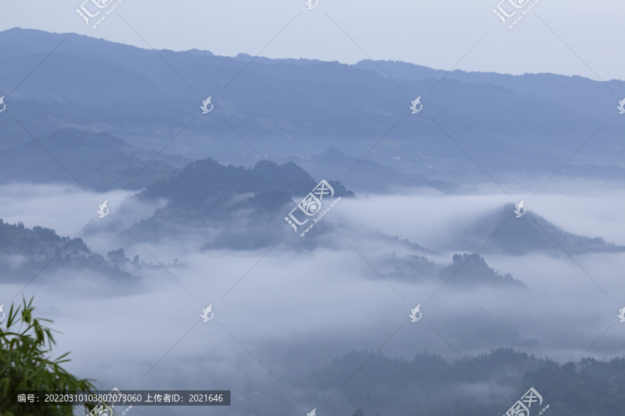 高山云海山脉水墨仙境