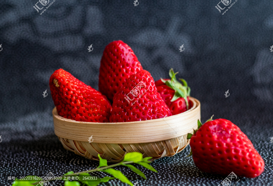 草莓静物摄影