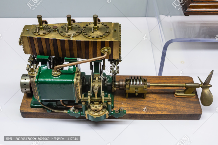 微型船用蒸汽机模型
