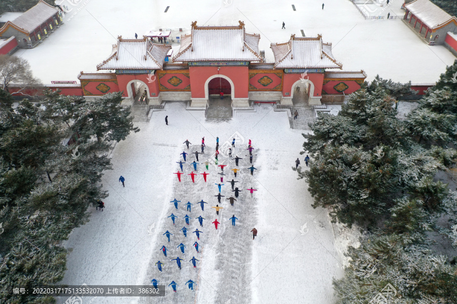 雪地广场舞