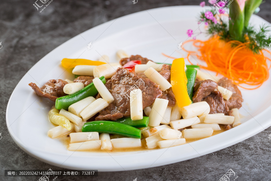 藕尖生炒黃牛肉