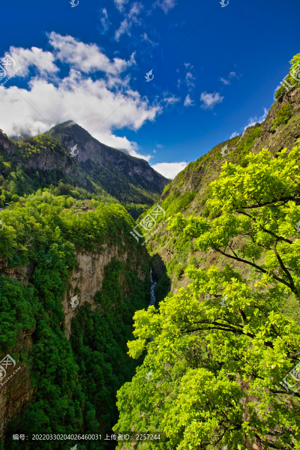 山景与群山